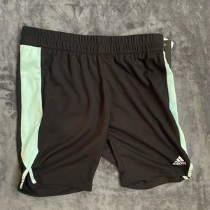 Adidas Men’s Large Black w/mint Stripe Athletic Mesh Shorts. Style: ADVR0829.NWT